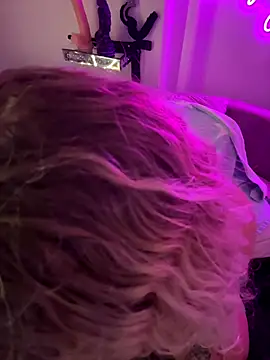 CurvyAnonymousGirl89 online show from September 12, 2025, 5:13 pm