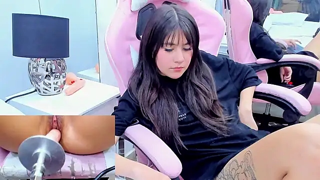 HermioneSmith online show from December 20, 2024, 4:57 pm