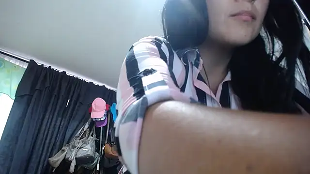 princehermosa44 online show from October 10, 2025, 9:48 pm