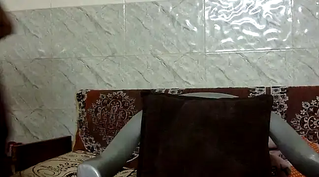 Hawt Shreya online show from January 24, 2025, 5:42 pm