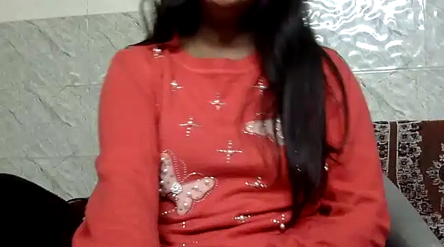 Hawt Shreya online show from February 3, 2025, 9:50 pm