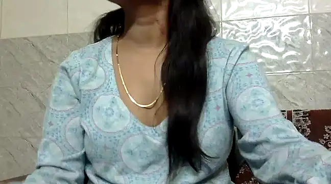 Hawt Shreya online show from January 31, 2025, 7:18 pm