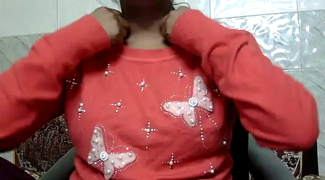 Hawt Shreya online show from February 10, 2025, 7:38 pm