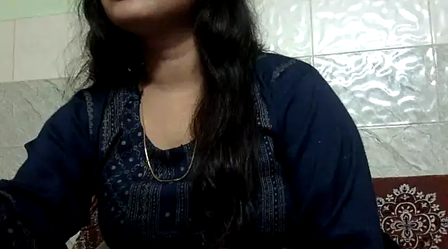 Hawt Shreya online show from March 10, 2025, 9:40 pm