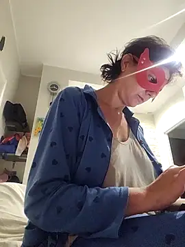 Vagabondainnamorata online show from October 14, 2025, 4:35 am