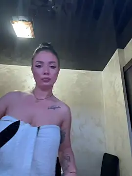 BellaaNoir online show from June 30, 2026, 7:58 pm