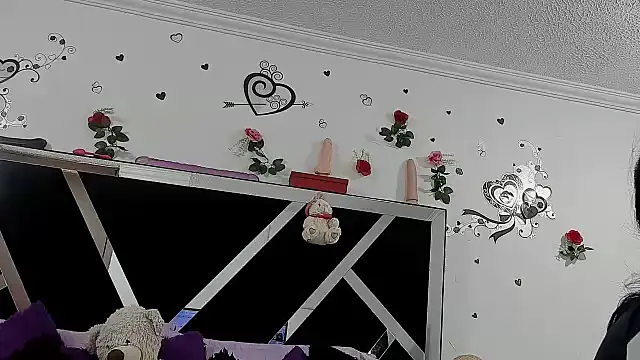 Snapshot of abby_eemily chatting on October 24, 2025, 12:04 pm abby eemily online show from October 24, 2025, 12:04 pm