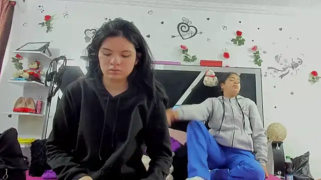 Snapshot of abby_eemily chatting on October 15, 2025, 12:13 pm abby eemily online show from October 15, 2025, 12:13 pm