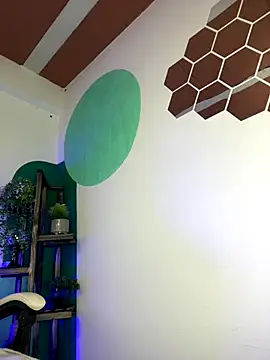 LollaByer online show from November 13, 2025, 9:08 pm