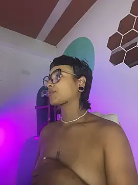 LollaByer online show from November 6, 2025, 9:08 pm