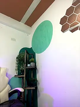 LollaByer online show from November 20, 2025, 9:04 pm