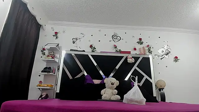 thedream girls online show from November 5, 2025, 12:08 pm