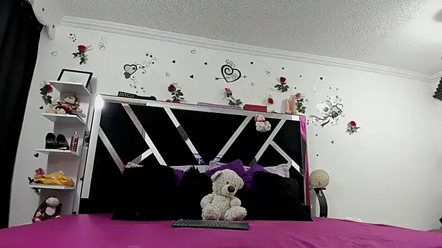 thedream girls online show from October 28, 2025, 12:15 pm