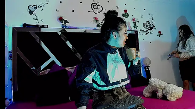 thedream girls online show from October 18, 2025, 12:29 pm