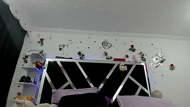 thedream girls online show from October 31, 2025, 12:18 am