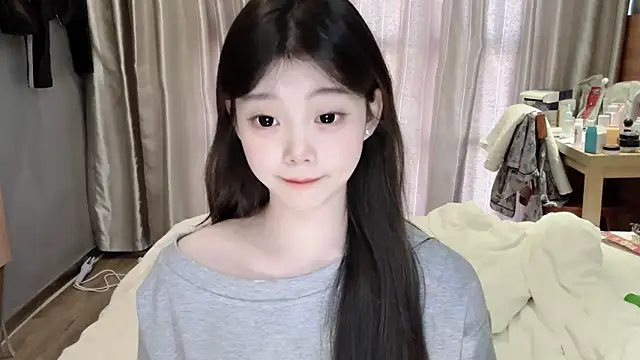 yangyang-1115 online show from March 10, 2025, 8:06 am