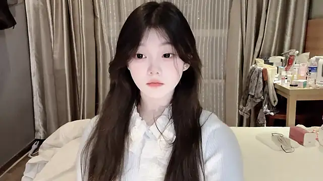 yangyang-1115 online show from March 11, 2025, 1:45 pm