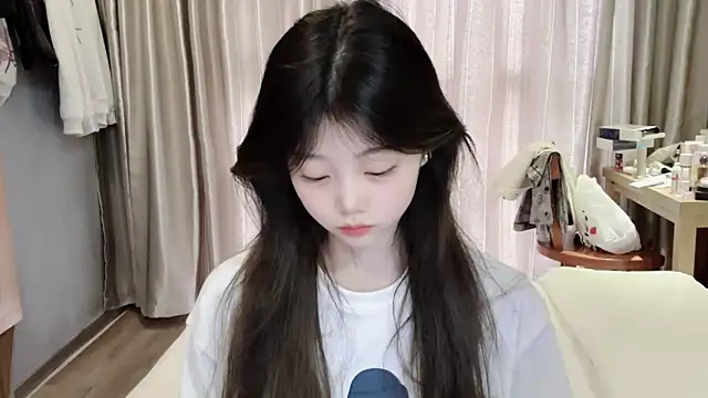 yangyang-1115 online show from March 5, 2025, 7:16 am