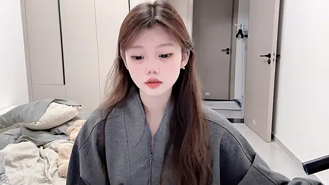 yangyang-1115 online show from September 23, 2025, 5:14 am