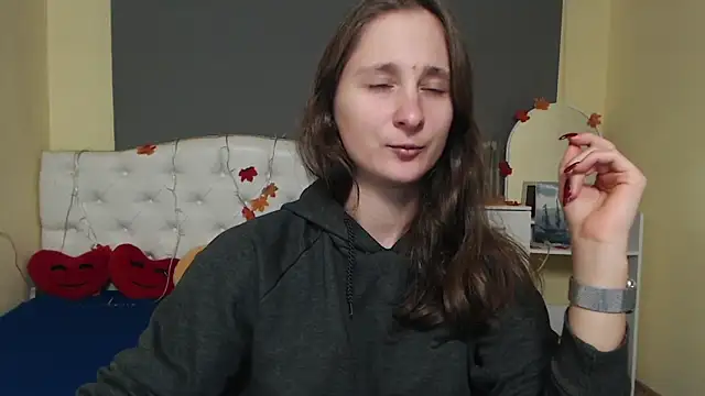 MichelLeee online show from November 28, 2025, 12:16 pm