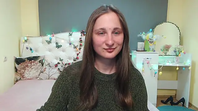 MichelLeee online show from April 8, 2026, 11:44 am