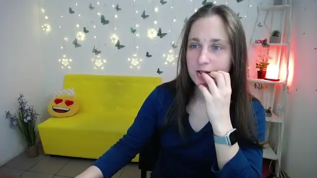 MichelLeee online show from April 17, 2026, 11:24 am