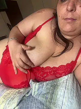 Snapshot of butterflyass900 chatting on December 10, 2024, 7:54 pm butterflyass900 online show from December 10, 2024, 7:54 pm