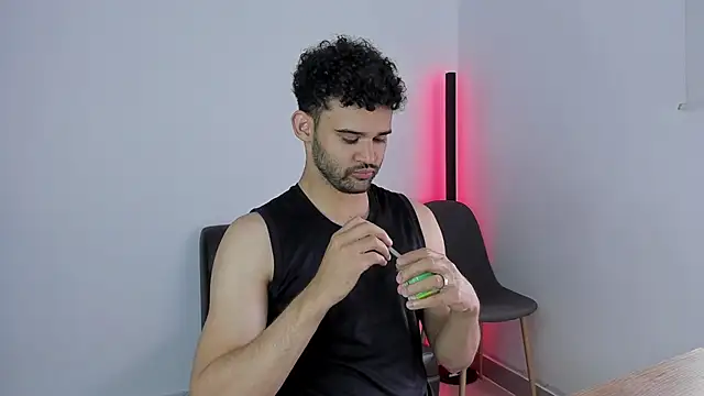 andrewChris  online show from September 24, 2025, 7:31 pm