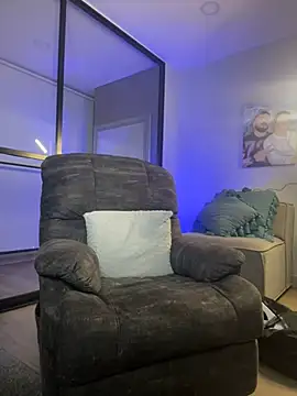 DimitriSullivan  online show from March 2, 2025, 3:24 am