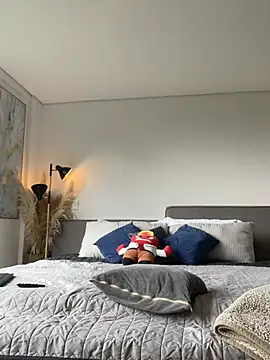 Snapshot of DimitriSullivan_ chatting on February 17, 2026, 1:19 pm DimitriSullivan online show from February 17, 2026, 1:19 pm