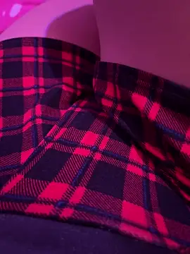 Velyn 18 online show from November 15, 2025, 12:09 pm