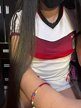 Velyn 18 online show from February 15, 2026, 6:47 am