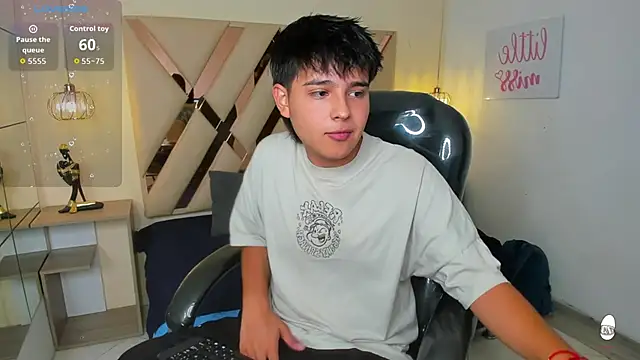 AndrewPherson online show from September 24, 2025, 12:33 pm