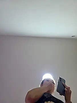 NeredaXxx online show from April 14, 2026, 7:46 am