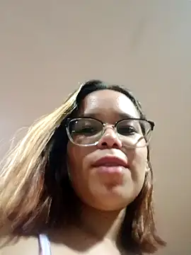 Snapshot of anthiamelisa chatting on February 8, 2025, 4:25 am anthiamelisa online show from February 8, 2025, 4:25 am