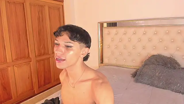 im sebaslopez online show from June 17, 2026, 11:42 am