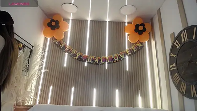 Aniie Doll online show from October 15, 2025, 8:39 pm