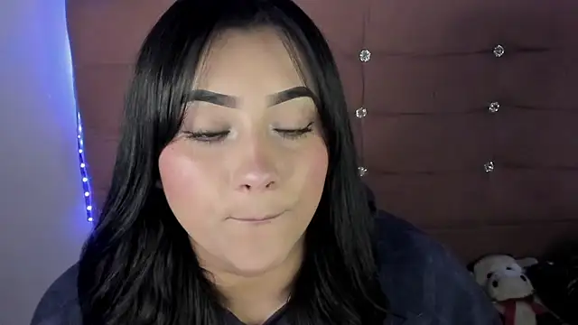 male couper online show from February 12, 2025, 10:37 pm