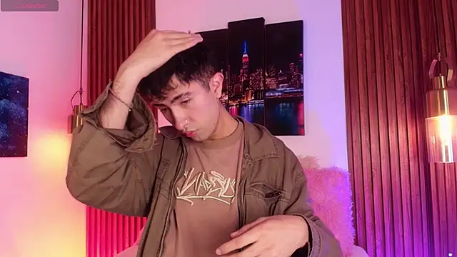 Noah Xitruxx online show from November 9, 2025, 3:32 am