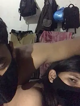 Snapshot of manuu79 chatting on February 24, 2025, 7:19 pm manuu79 online show from February 24, 2025, 7:19 pm