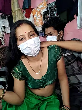 Snapshot of riyagupta5 chatting on November 19, 2025, 4:40 pm riyagupta5 online show from November 19, 2025, 4:40 pm