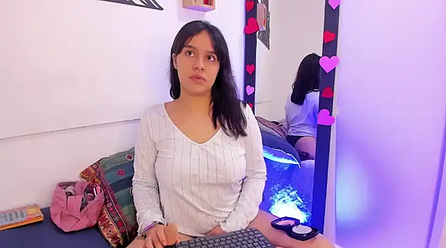Snapshot of MelissaGilll chatting on March 13, 2025, 2:01 pm MelissaGilll online show from March 13, 2025, 2:01 pm