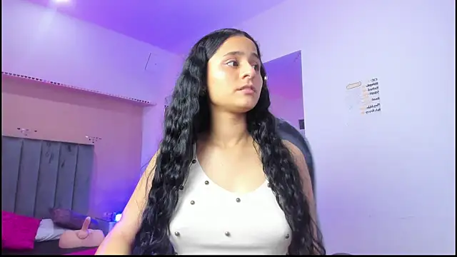 Snapshot of Giselle_Roldan chatting on February 7, 2026, 3:47 am Giselle Roldan online show from February 7, 2026, 3:47 am