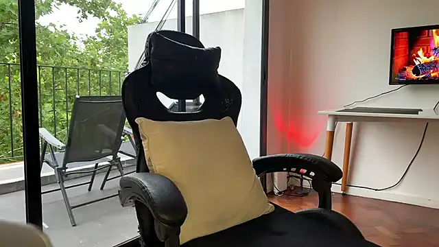 Den BlueXx online show from March 2, 2025, 10:26 am