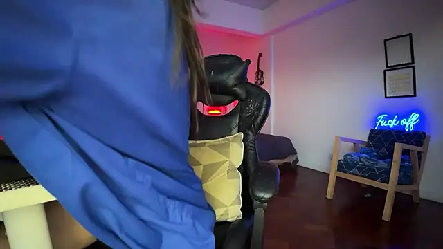 Den BlueXx online show from September 24, 2025, 9:54 pm