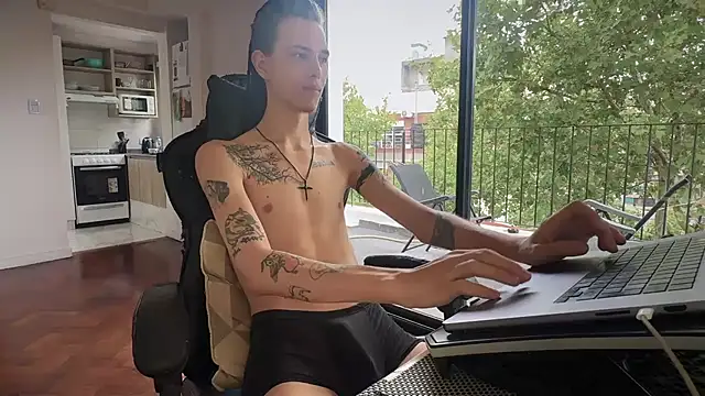 Snapshot of Den_BlueXx chatting on March 3, 2026, 7:21 pm Den BlueXx online show from March 3, 2026, 7:21 pm