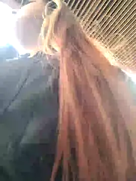 Snapshot of SarahXRusso chatting on January 8, 2025, 9:44 pm SarahXRusso online show from January 8, 2025, 9:44 pm