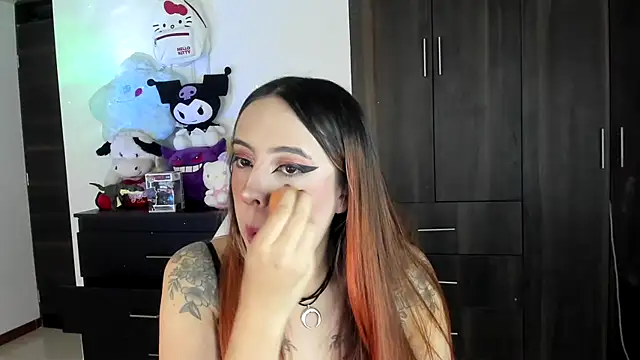 Snapshot of SarahXRusso chatting on March 7, 2025, 2:04 am SarahXRusso online show from March 7, 2025, 2:04 am