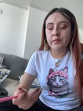 Snapshot of SarahXRusso chatting on January 18, 2025, 3:59 pm SarahXRusso online show from January 18, 2025, 3:59 pm