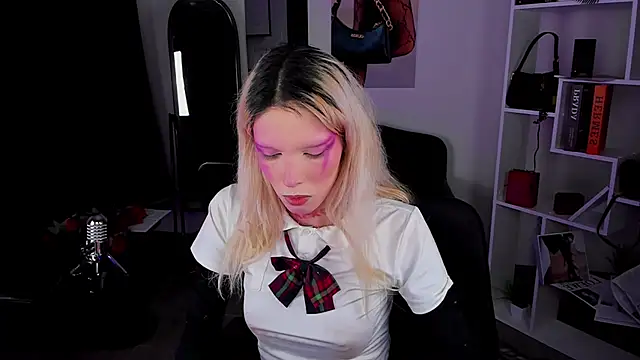 PamelamyDreamys online show from March 22, 2025, 4:47 pm